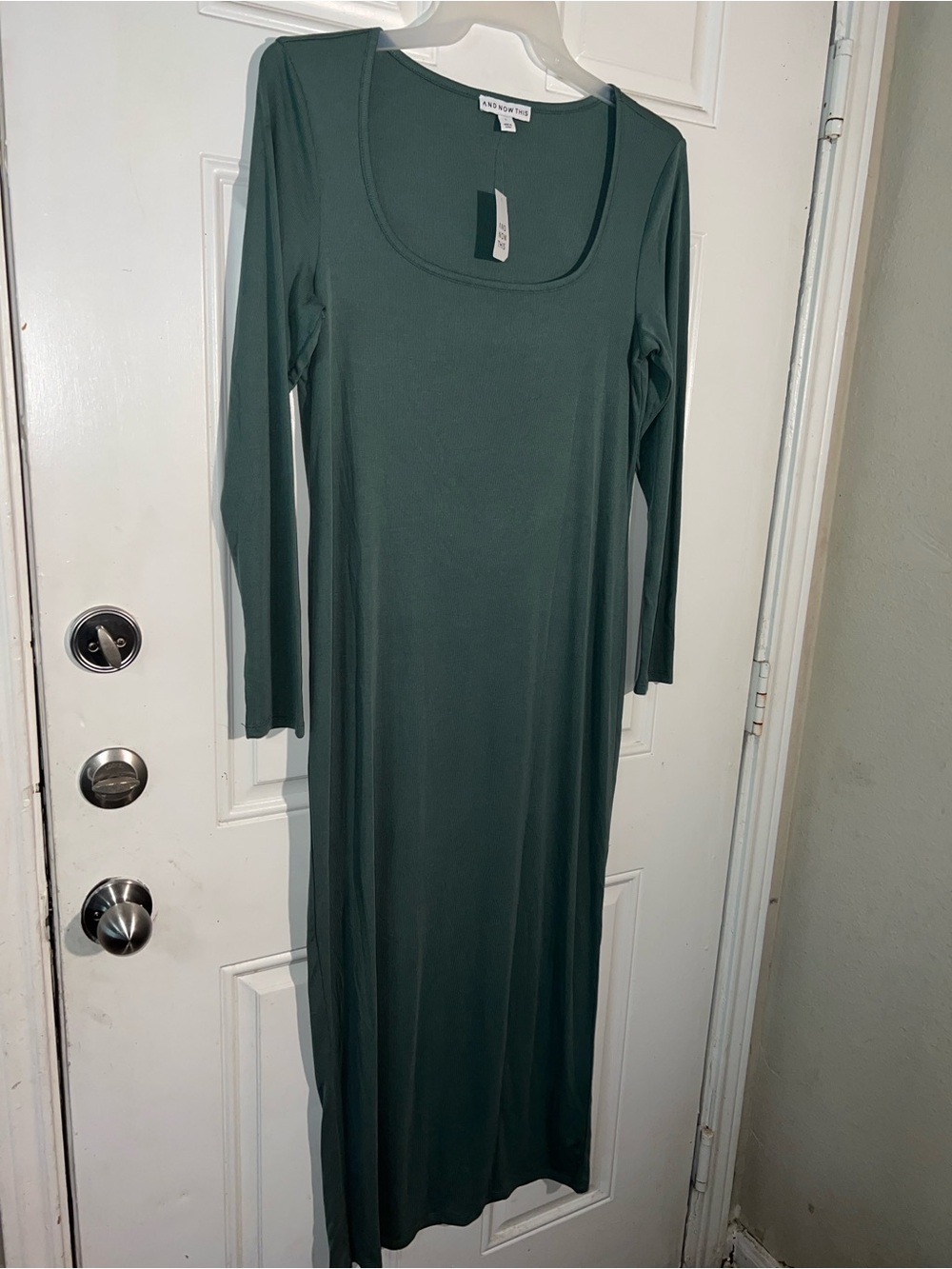ANNAKLEEN Women's Long Sleeve Scoop Neck Maxi Dress in Deep Forest Green